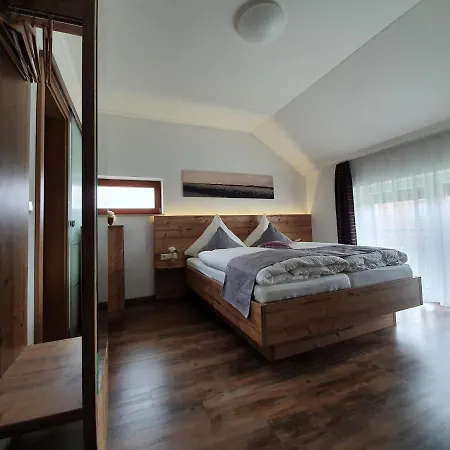 Stempfle's Landgasthaus Zum Kreuz Unterschneidheim