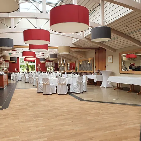 Stempfle's Landgasthaus Zum Kreuz فندق Unterschneidheim