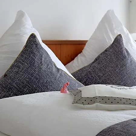 Landgasthaus Zum Kreuz Hotel 3*