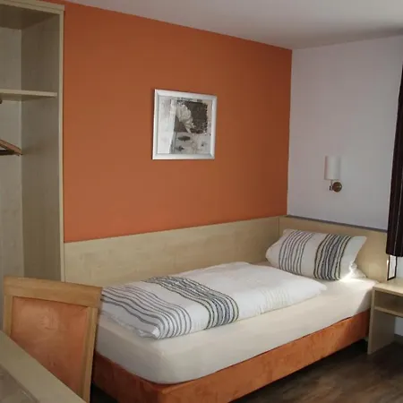 Stempfle's Landgasthaus Zum Kreuz 3*